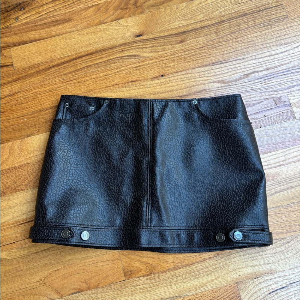 H&M Vegan Faux Leather Mini Skirt New with Tags